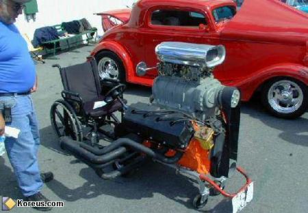 Le fauteuil roulan homologué et customisé